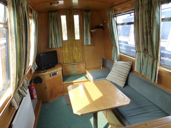  Explorer Saloon 